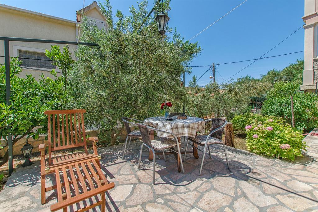 Apartments Vojka Milna  Zewnętrze zdjęcie