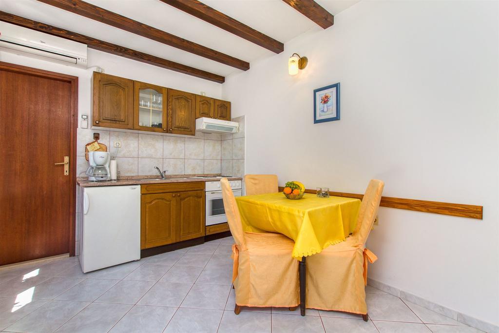 Apartments Vojka Milna  Zewnętrze zdjęcie
